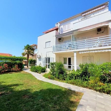 Apartments Neva & Neva Beach House Srima Εξωτερικό φωτογραφία