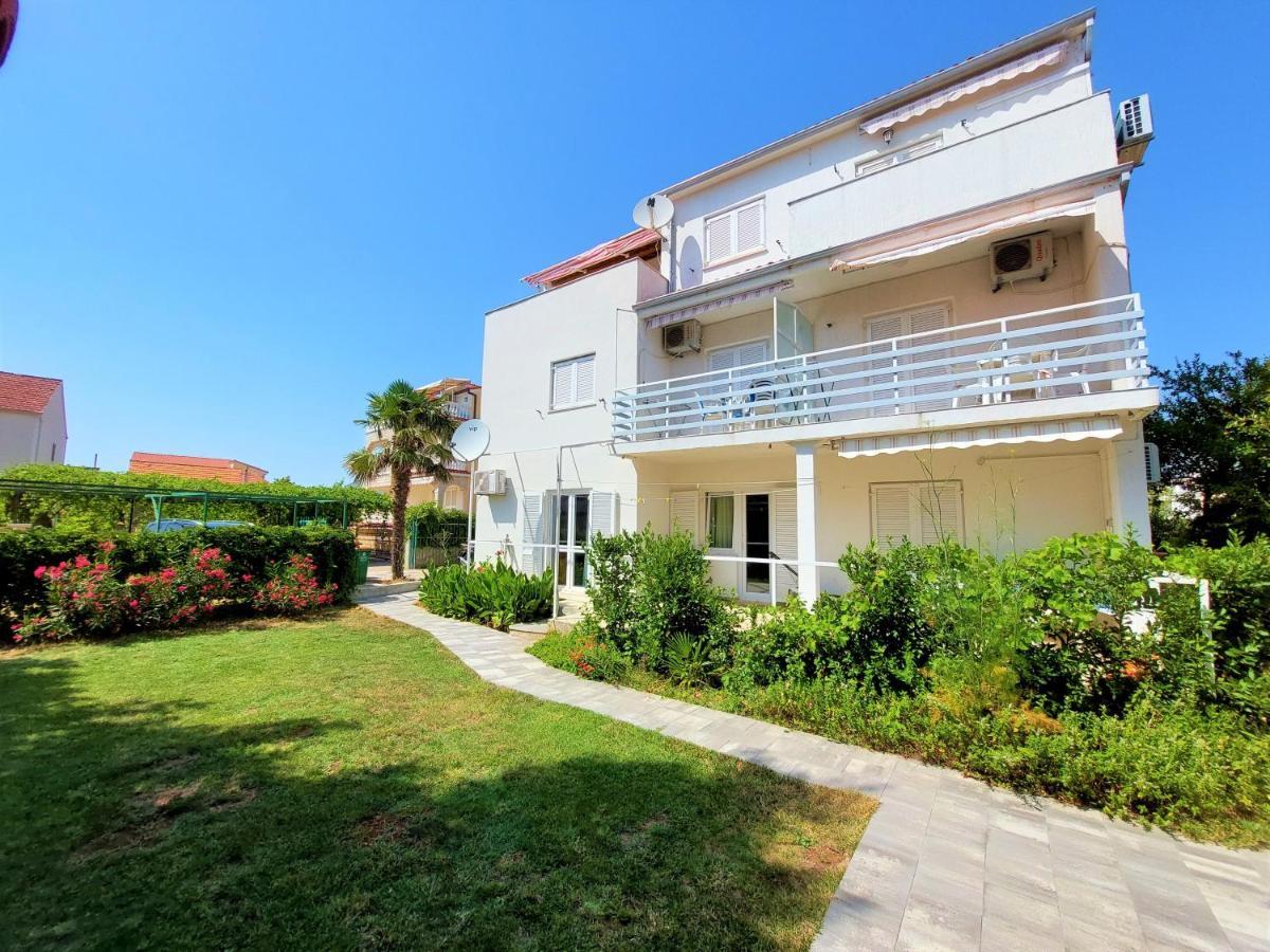 Apartments Neva & Neva Beach House Srima Εξωτερικό φωτογραφία