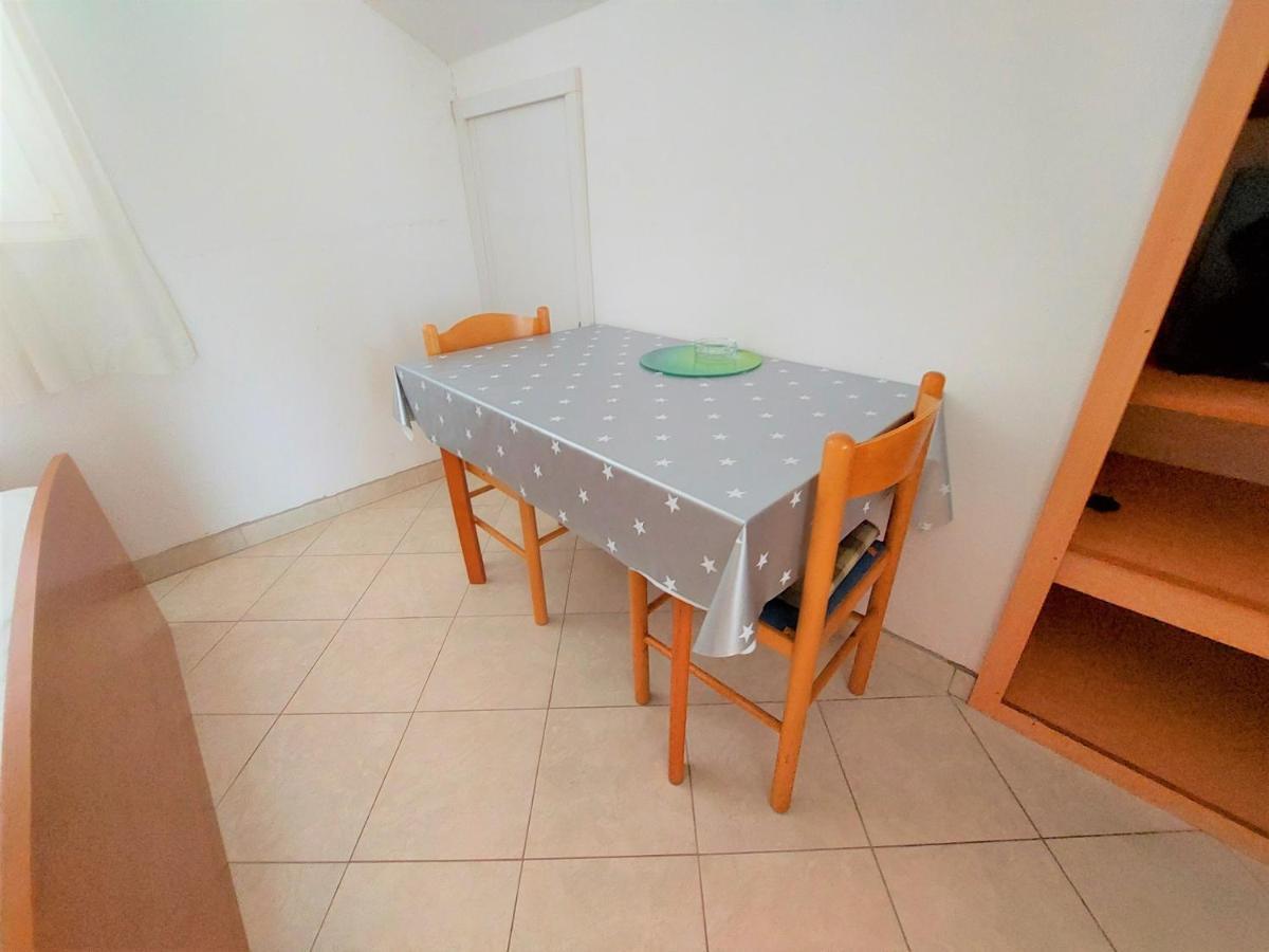 Apartments Neva & Neva Beach House Srima Εξωτερικό φωτογραφία