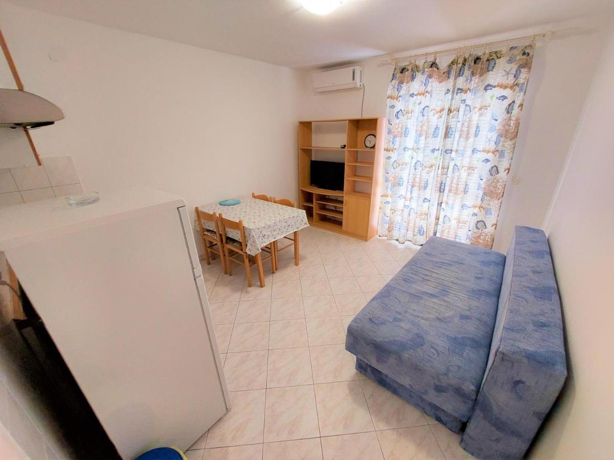 Apartments Neva & Neva Beach House Srima Εξωτερικό φωτογραφία