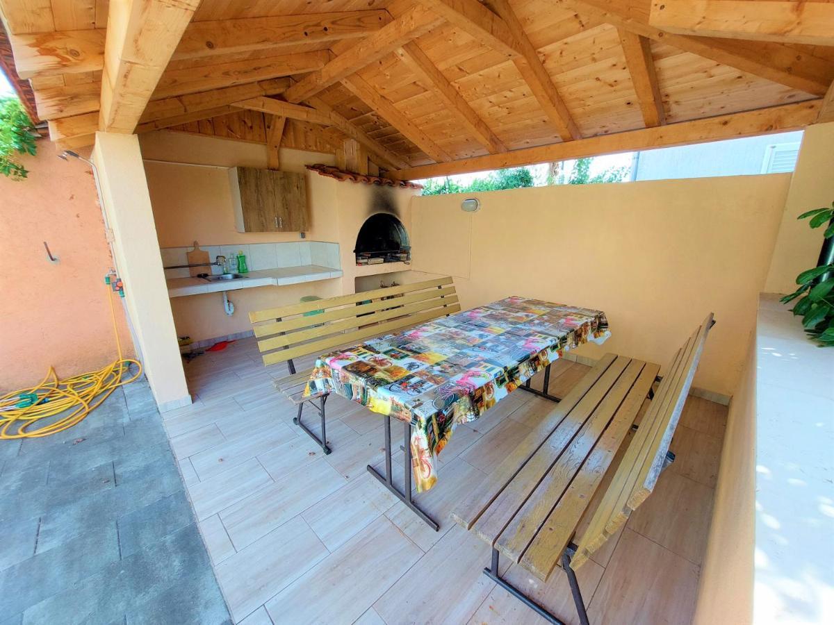 Apartments Neva & Neva Beach House Srima Εξωτερικό φωτογραφία